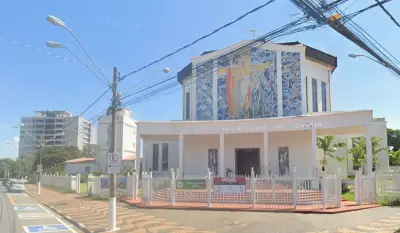Santuário Santa Rita de Cássia celebra padroeira com missas e 12 mil rosas