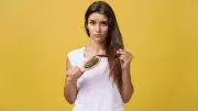 10 erros que sabotam seu cabelo sem você perceber
