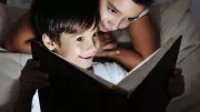 53% das famílias brasileiras nunca leem para crianças de 5 anos, aponta OCDE