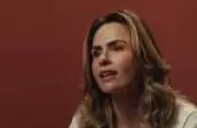 Ana Paula Renault emociona em depoimento sobre pressão social em novela