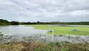 Açude do Xaréu transborda em Fernando de Noronha após fortes chuvas