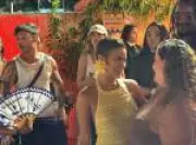 Bella Campos foge de polêmicas com Cauã ao evitar entrevistas em show da Shakira