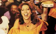 Beth Carvalho: 80 anos da madrinha do samba, voz perene do gênero