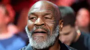 Brad Pitt encontrou Mike Tyson em garagem e ficou tenso, relembra ex-boxeador