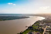 Brasileira é resgatada após ser sequestrada e forçada a engolir cocaína no Suriname