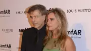 Bruna Lombardi celebra 48 anos de união com Riccelli: 'Amor incondicional'