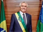 Caiado cobra transparência de Flávio Bolsonaro sobre financiamento de filme
