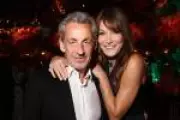 Carla Bruni brilha em Cannes enquanto marido enfrenta julgamento na França