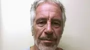 Carta de Jeffrey Epstein encontrada por ex-companheiro de cela permanece sob sigilo