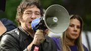 Casa Rosada reabre sala de imprensa com restrições a jornalistas na Argentina