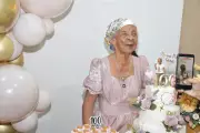 Centenária Maria Pinto celebra 100 anos com lucidez e fé em Alvorada