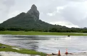 Chuvas em Noronha: quatro voos da Azul cancelados pela terceira vez na semana