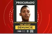 Câmera flagra homem atirando em barbearia em Ubaporanga; suspeito está foragido