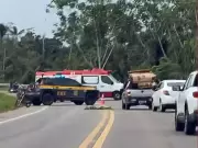 Colisão entre motos mata jovem de 23 anos e fere dois no AC