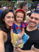 Criança pergunta pelo pai em apresentação do Dia das Mães e viraliza