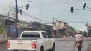 Curto-circuito provoca incêndio em postes e interdita via em Santarém