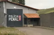 Detento é encontrado morto pendurado por corda artesanal em cela de Juiz de Fora