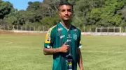 Fã tatuou 'Neymar Jr' no rosto após lesão no joelho igual à do craque