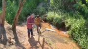 Famílias indígenas bebem água de riachos por falta de abastecimento no PR