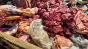 Fiscalização descarta 2,5 toneladas de alimentos impróprios em mercados do RS