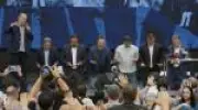 Flávio Bolsonaro cresce entre evangélicos e cai entre católicos após culto com Malafaia