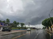 Frente fria traz chuva forte e ventos ao Vale do Paraíba neste domingo