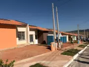 Governo de SP entrega 174 casas do Casa Paulista em Araçoiaba da Serra