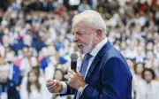 Governo Lula acaba com taxa das blusinhas: entenda o que muda
