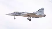 Gripen fabricado no Brasil participa de treinamento inédito em Goiás