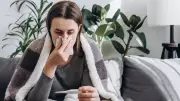 Hábitos diários que enfraquecem o sistema imunológico e como evitá-los