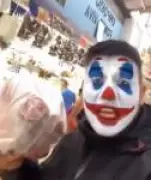Homem que arremessou cabeça de porco em clássico é preso por estupro