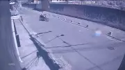 Idosa atropelada por motoqueiro que empinava moto em Magé está em estado gravíssimo
