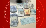 Idoso de 67 anos é preso com R$10 mil, drogas e TV furtada em Retirolândia