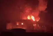 Incêndio de grandes proporções atinge fábrica de velas em Mauá na Grande SP