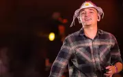 João Gomes encerra primeira semana da Festa Junina de Votorantim com show inédito