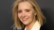 Lisa Kudrow revela ganhos milionários com reprises de Friends