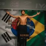 Lutador sul-coreano viraliza no Brasil e pede passaporte após luta de MMA
