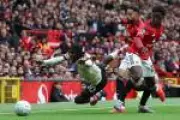 Manchester United vence Liverpool e volta à Champions após 2 anos