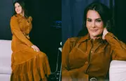 Mãe de Ana Castela rouba a cena no rodeio de Ribeirão Preto