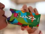 Mercado de água de coco mira US$ 14 bi até 2034 e impulsiona Lynv