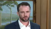Ministro Dario Durigan faz balanço do Novo Desenrola Brasil em coletiva