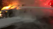 Motorista foge após bater Porsche e incendiar veículo na Barra Funda