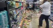 Motorista perde controle e invade supermercado em Paraíba do Sul, RJ