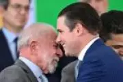 Motta acelera plano para priorizar PEC do fim da escala 6x1 a pedido de Lula