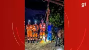 Mula cai em cisterna desativada e é resgatada em São Francisco (MG)