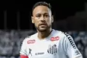 Neymar deslumbra em vitória do Santos e é exaltado por jornal espanhol
