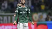 Palmeiras vence Jacuipense com reservas; laterais oscilam na Copa do Brasil