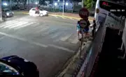 Perseguição policial termina em acidente com moto e carro em Nepomuceno