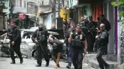 Pesquisa revela que 73% dos moradores de favelas do Rio rejeitam operações policiais