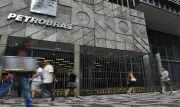 Petrobras lucra R$ 23,8 bi no 1º tri, queda de 7,2% com valorização do real